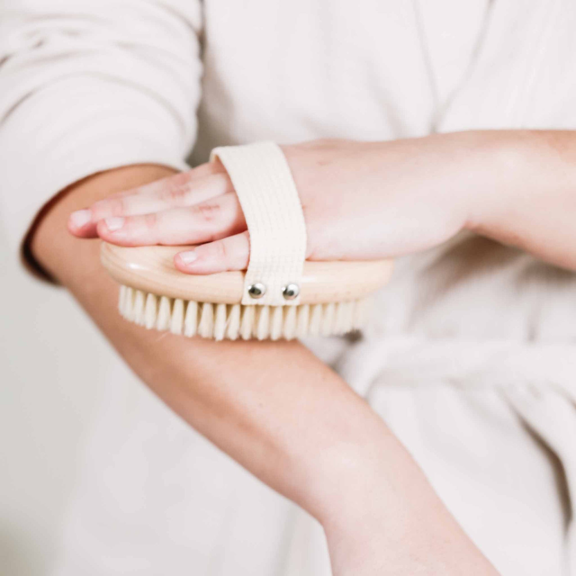 Dry Body Brush – A Thoughtful Self Care Ritual – Beauty Cafe
